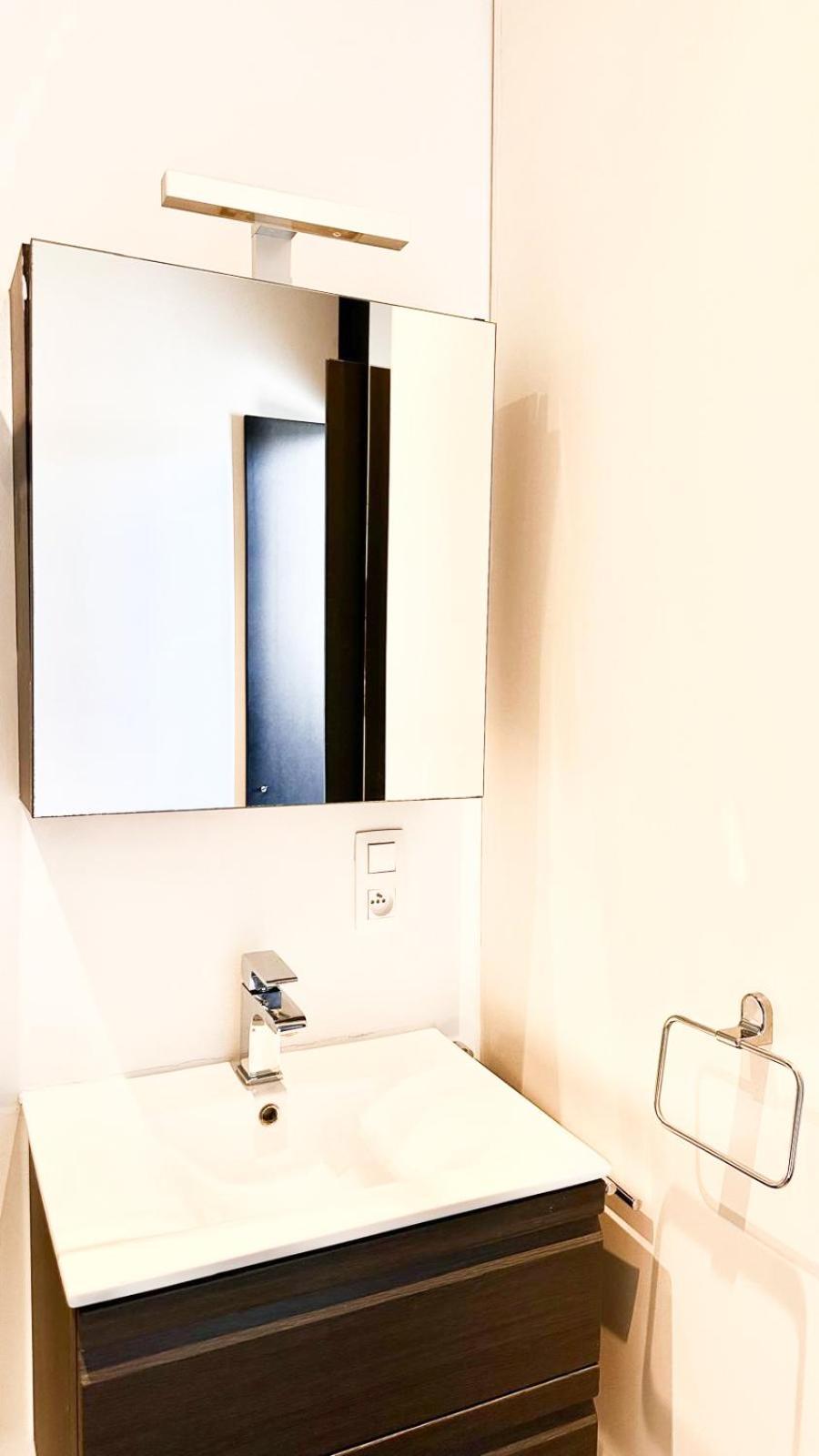 Bauhaus Suites Антверпен Екстериор снимка