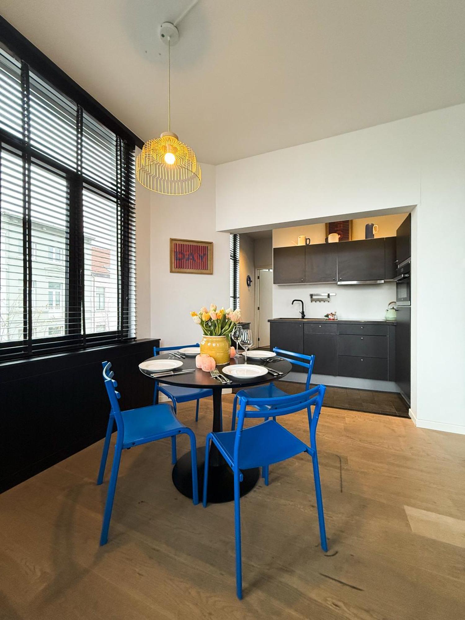 Bauhaus Suites Антверпен Екстериор снимка